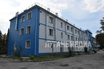 В Брянке продолжается капремонт неэксплуатируемого лечебного корпуса детской больницы с дальнейшим перепрофилированием его под инфекционное отделение