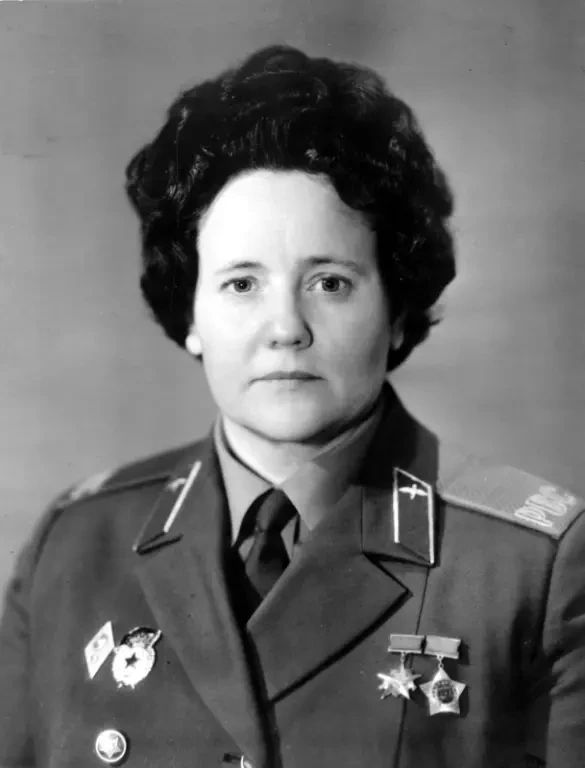 05.08.1935 – родилась Ващенко Валентина Ивановна - Почётная краснолучанка, первый директор музея боевой и трудовой славы Краснолучской гимназии № 1 им. Л. Литвяк