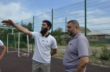 Новая спортивная площадка открылась в поселке Успенка Лутугинского района, сообщили в пресс-службе партии Единая Россия