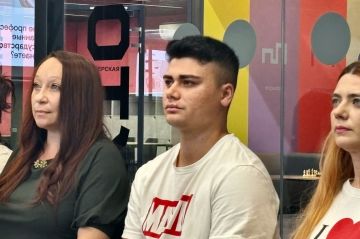 В Молодежном центре «Свердловск» прошла просветительская лекция на тему «Государственная служба — твое призвание»
