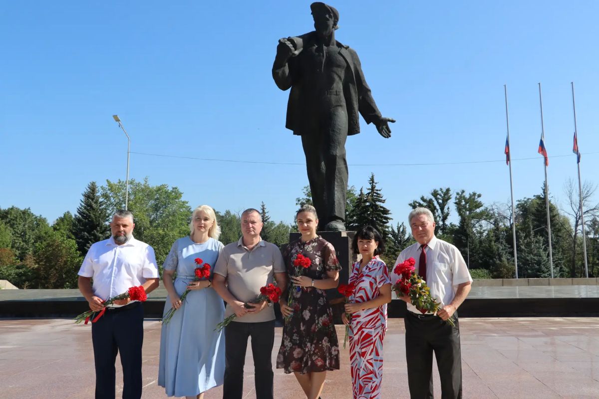 Шахтёрский поклон и память поколений