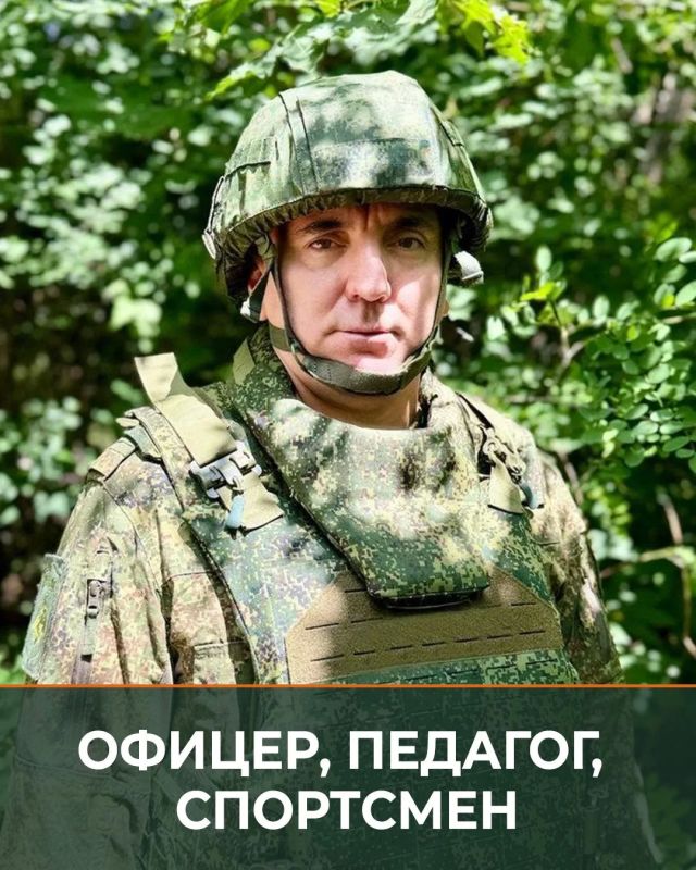 По зову сердца. «Патриот» – замполит группировки «Центр» Абдулкерим Айгунов – не так давно сменил строгий костюм на военную форму