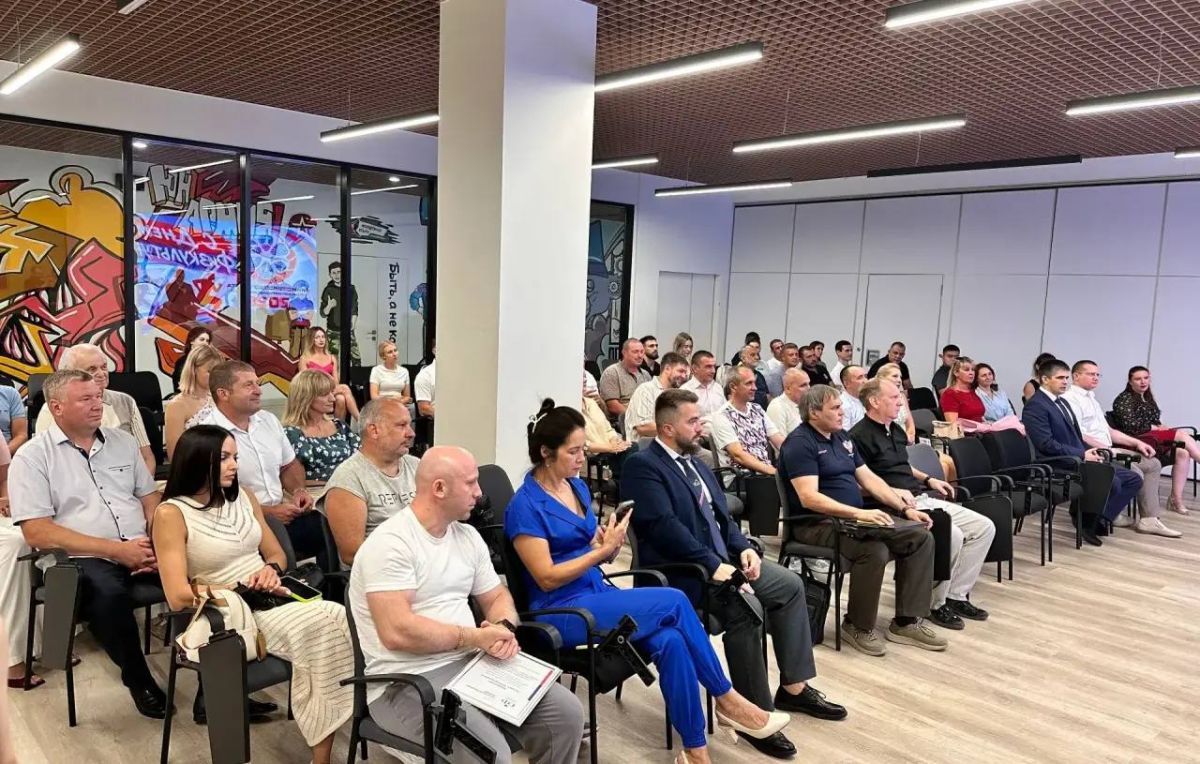 Труд, преданность и сила духа: в Луганске отметили День физкультурника