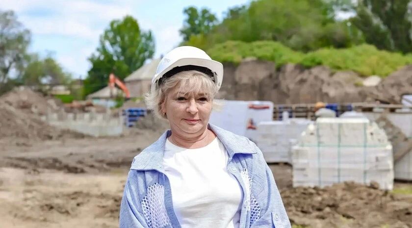 Машинист башенного крана Елена Шутько: «Работала на высоте 220 метров — почти как 73-этажный дом»