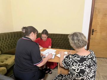 В Старобельском муниципальном округе состоялся круглый стол с участием представителей Комиссии по делам несовершеннолетних и защите их прав (КДНиЗП), органов опеки и попечительства, а также сотрудников органов внутренних дел
