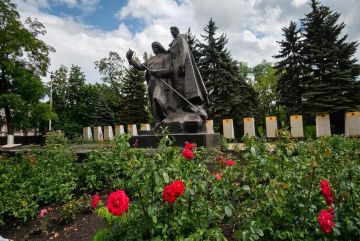 На Алчевском металлургическом комбинате рассказали, как благоустраивают территорию вокруг промышленного гиганта