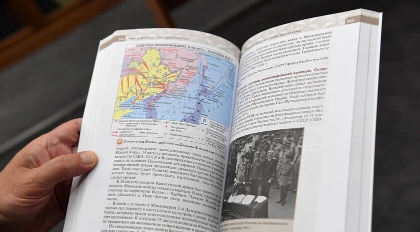 Школы ЛНР перейдут на единые учебники по истории, обществознанию и ДНКР