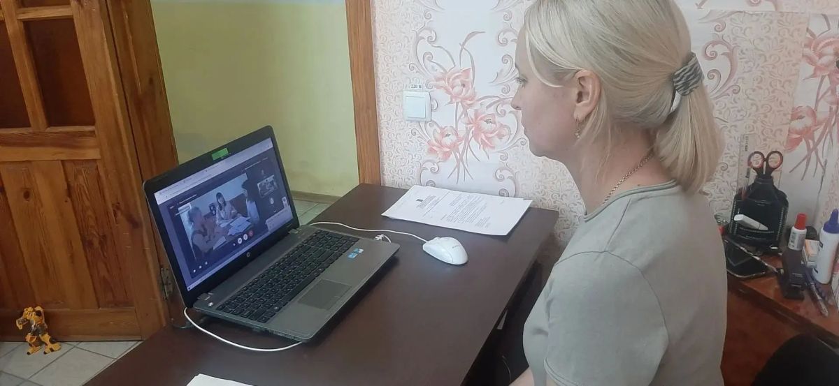 Сотрудники архивного отдела приняли участие в семинаре: "Совершенствование профессиональных навыков и знаний сотрудников архивных учреждений Луганской Народной Республики" в режиме ВКС (видео-конференц-связи)