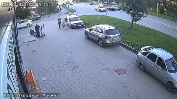Следователи начали проверку по факту ДТП, в котором фиолетовый Lamborghini врезался в жилой дом в Екатеринбурге
