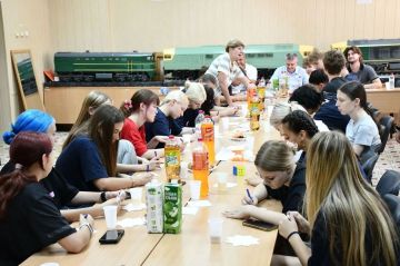 Слово молодежи: на заводе «Лугамаш» будущее предприятия обсудили с молодыми сотрудниками