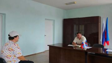 Заместитель главы Администрации Краснолучского городского округа Олег Бабченко провёл выездной приём граждан