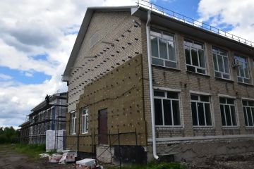 Леонид Пасечник : «Несмотря на попытки врага дестабилизировать ситуацию, школы республики готовятся к встрече учеников»