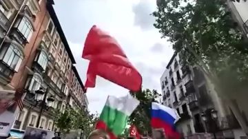 Сбежавший из России предатель поглумился над 9 мая и попытался подставить «Родину»