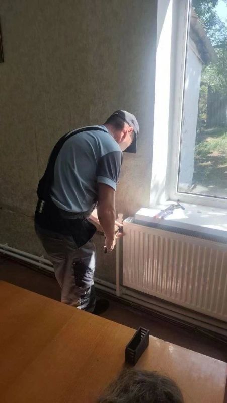 Теплотехники из Удмуртии подключили новые радиаторы в административном здании Первозвановки