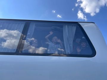 Детей из Новоайдара торжественно проводили по окончанию смены в тамбовском лагере