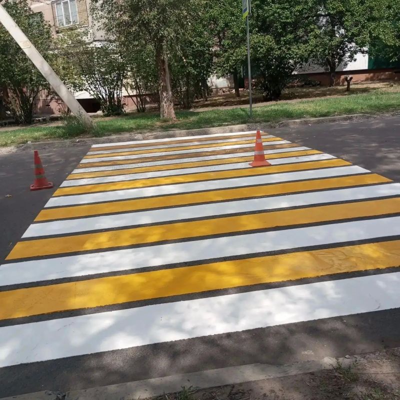 В Каменнобродском районе Луганска установили два новых павильона ожидания
