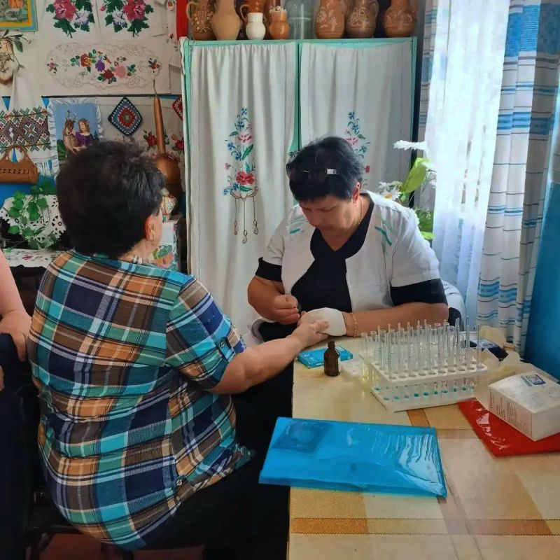 Здоровье для каждого: специалисты Свердловской ЦГМБ осмотрели жителей с.Иващенко