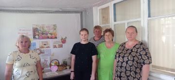 В библиотеке села Петровка открылась выставка «Дары лета – Спасы»