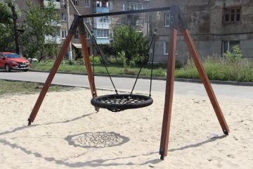 Продолжаем благоустраивать сквер Защитников Отечества