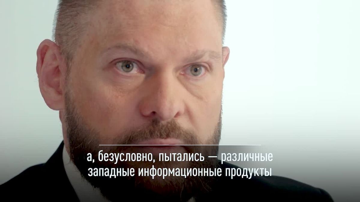 Известный российский военный корреспондент считает, что патриотизм должен вновь стать социальной нормой