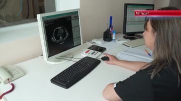 В Антрацитовской центральной городской многопрофильной больнице начал работу аппарат компьютерной томографии