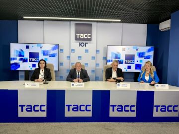 #Прямосейчас в Региональном информационном центре "ТАСС Юг" (г. Ростов-на-Дону) в формате телемоста Ростов – Луганск проходит пресс-конференция, посвященная современным тенденциям развития бариатрической хирургии, которая...