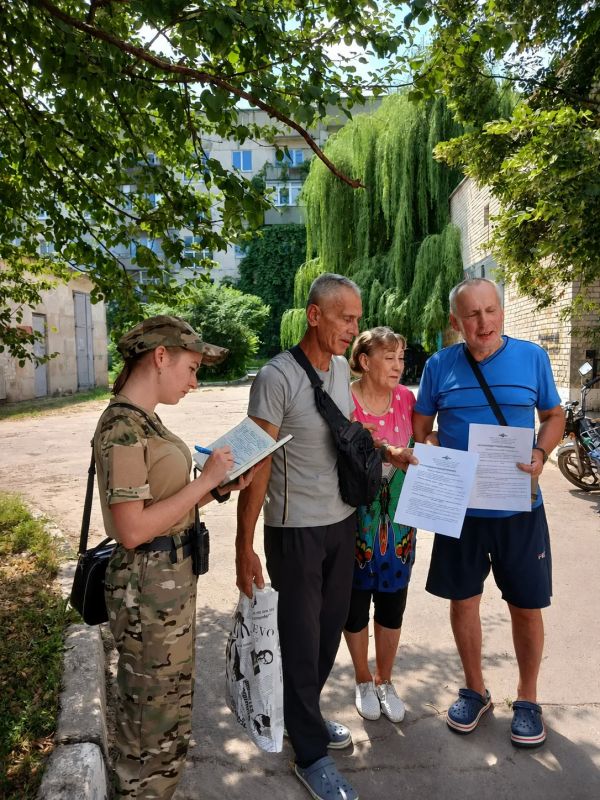 Кременские полицейские проводят профилактику интернет-мошенничества