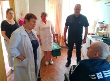 Забота о каждом герое: в селе Царевка вместе с медиками навестили участника СВО