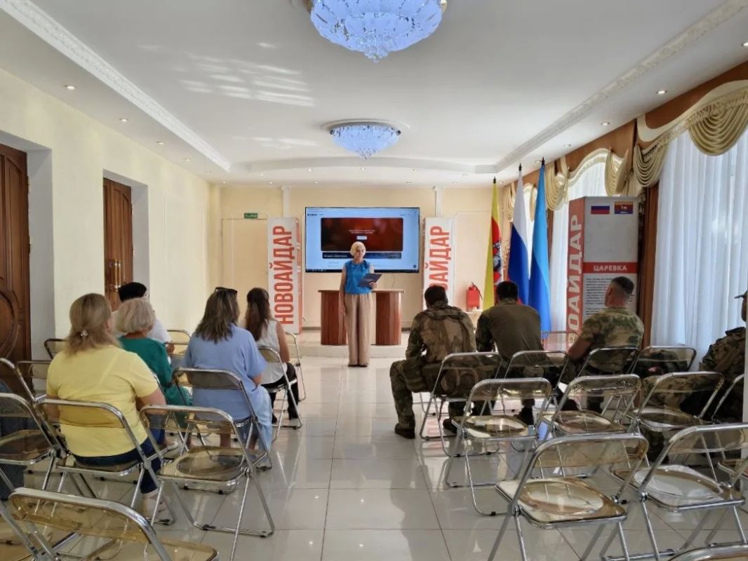 20 августа специалисты Новоайдарского районного дома культуры, ветераны и участники специальной военной операции, семьи погибших военнослужащих, представители Фонда «Защитники Отечества» Новоайдарского округа, а также жители...