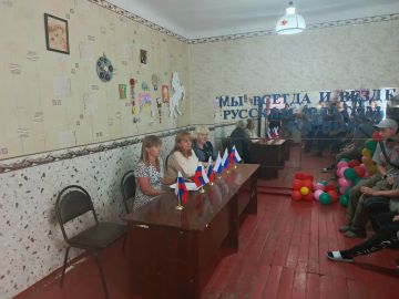 В Брянке продолжается серия встреч-семинаров по созданию ТОСов: анненцы поделились опытом с жителями Ломоватки