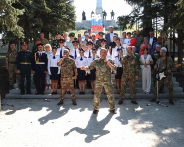 «Где поднят русский флаг, он спускаться не должен»