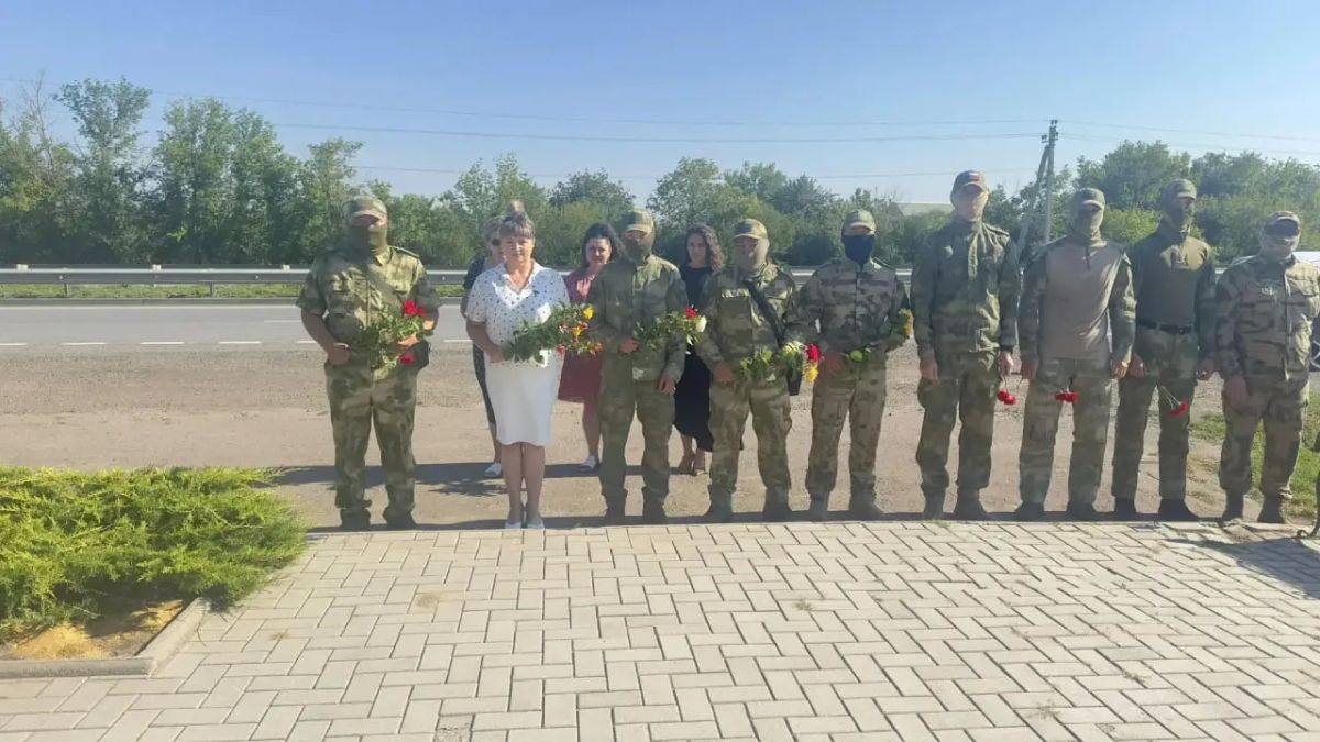 В поселке Хрящеватое состоялось памятное мероприятие