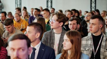Молодежь ЛНР подготовила около 150 проектов для грантовых конкурсов Росмолодежи