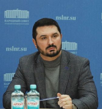 25 августа 2026 года, в 15:00, в литературной гостиной Дворца культуры имени Октябрьской революции состоится встреча с депутатом Народного Совета Луганской Народной Республики Уваровым Максимом Анатольевичем