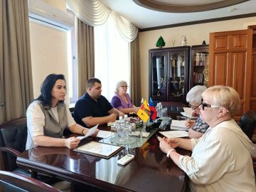 Глава Луганска провела встречу с семьей погибшего участника СВО