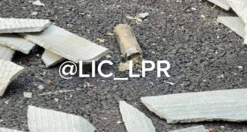 ОБСТРЕЛ. В ночь на среду украинские войска ударили по частному сектору в относящемуся к Луганску Александровску