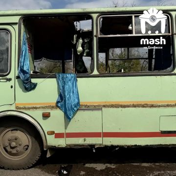 Так выглядит автобус "Луганск — Стаханов" после атаки украинских беспилотников