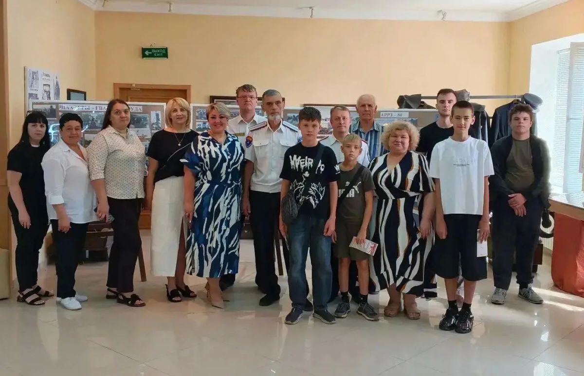 В преддверии главного профессионального праздника Донбасса - Дня шахтёра - в Антрацитовском историческом музее распахнула свои двери выставка «Шахтёры - гвардия труда»