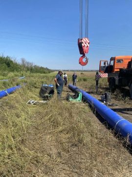 В Ровеньках меняют почти километр аварийного коллектора