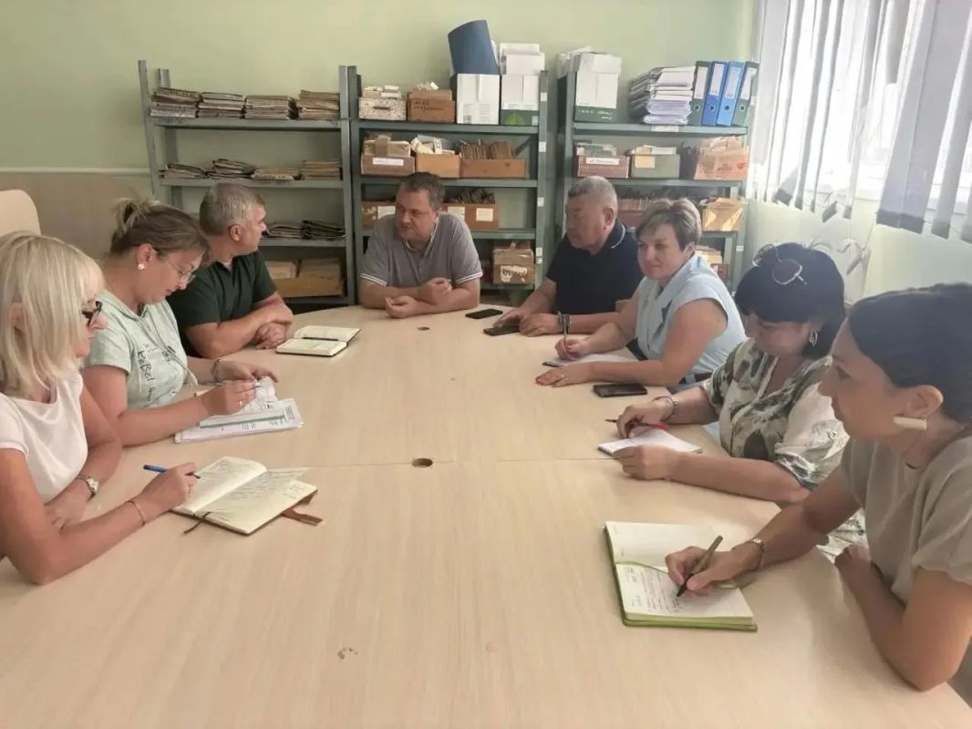 В Антраците продолжается совместная работа с представителями региона-шефа Калмыкии