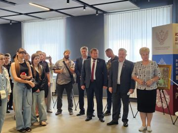 Виктор Водолацкий: Сегодня принял участие в открытии выставки «Православные храмы родной земли», которая состоялась в Доме молодежи города Луганска
