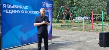 Виктор Водолацкий: Продолжаю встречи с луганчанами и сегодня общался с жителями кварталов Южный и Героев Сталинграда