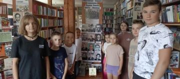 В Зоринской библиотеке открылась фотоэкспозиция ко Дню шахтёра "Шахтёрская гвардия кавалеров ордена Ленина"