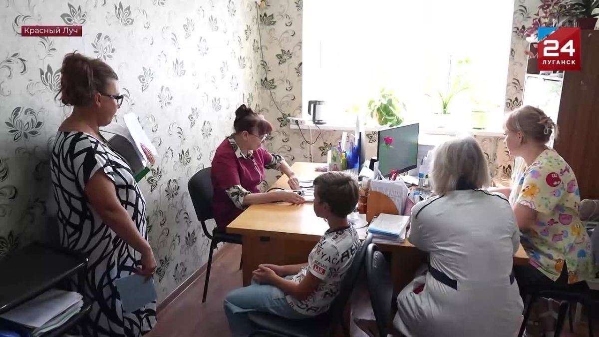Для юных пациентов: в Красном Луче капитально ремонтируют детскую поликлинику