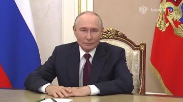 Владимир Путин поздравил российских школьников, студентов и учителей с Днём знаний