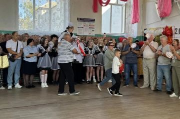 В школах Свердловского муниципального округа отгремели праздники Первого звонка