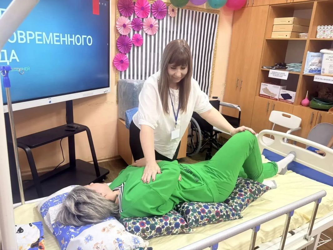 167 человек прошли обучение в Школах ухода