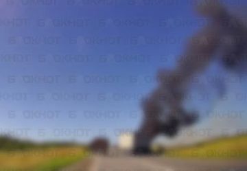 Кадры последствий удара ВСУ по грузовику в Антрацитовском районе ЛНР