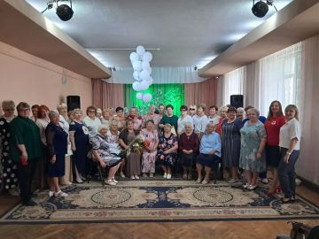 Университет третьего возраста – это площадка для творческого, физического и духовного развития, повышения социального статуса и активности студентов с помощью неформального образования, волонтерской деятельности и творческой...