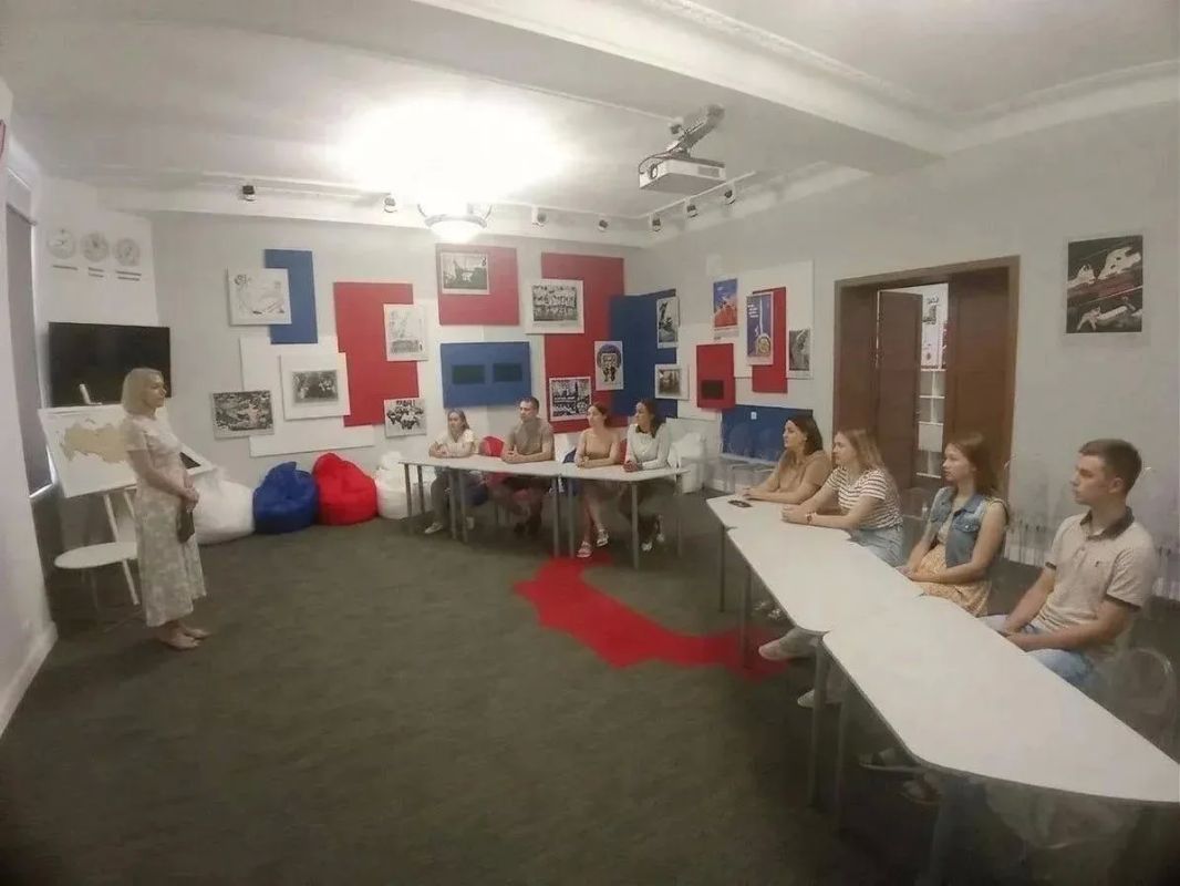 В Лутугинском районном доме культуры прошёл вечер памяти «Восточный рубеж»